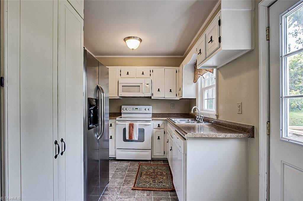 2305 Fernwood Drive