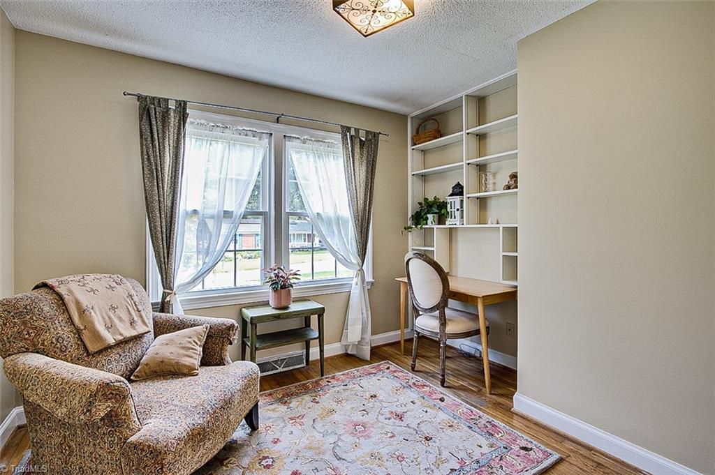 2305 Fernwood Drive