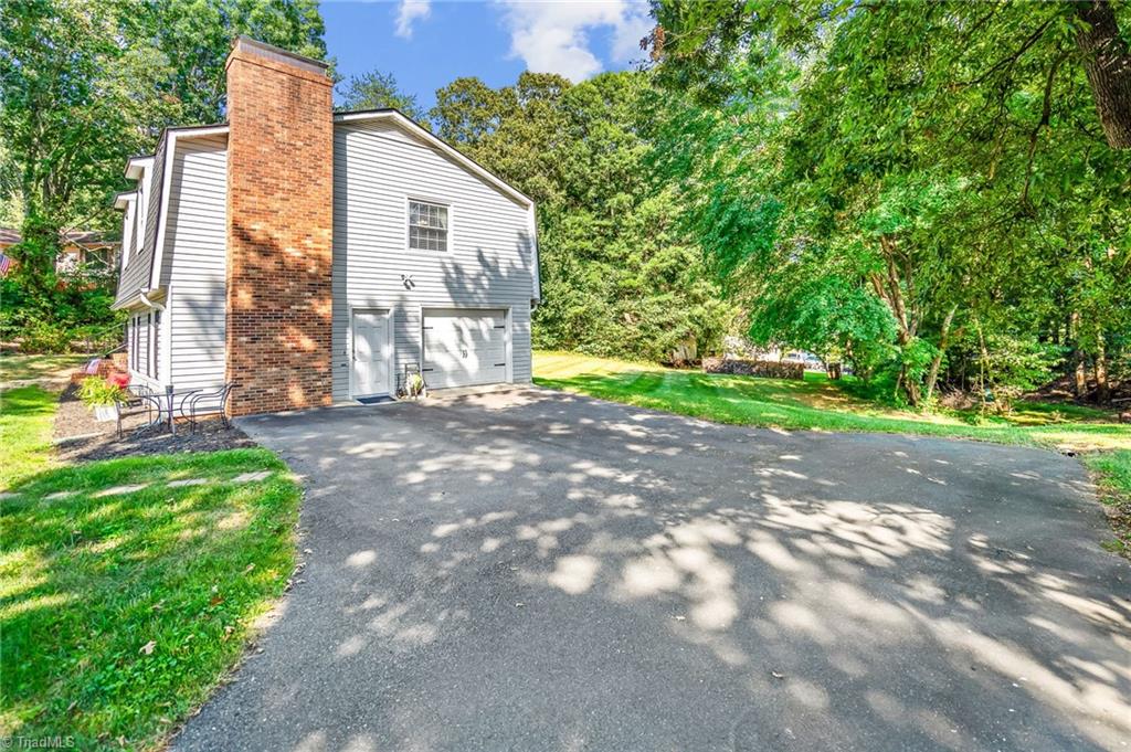 1004 Applegate Court
