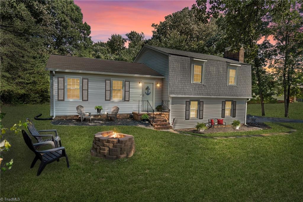 1004 Applegate Court