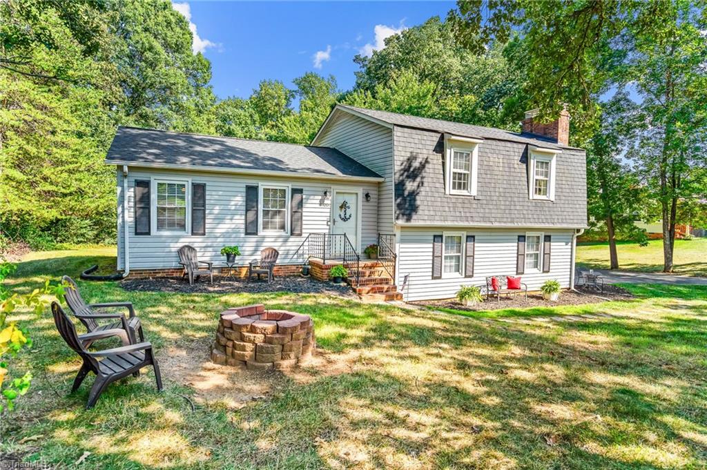 1004 Applegate Court