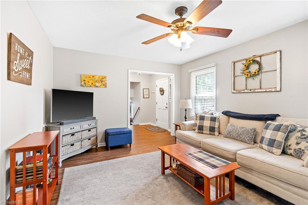 1004 Applegate Court