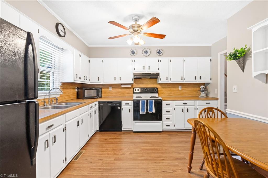 1004 Applegate Court