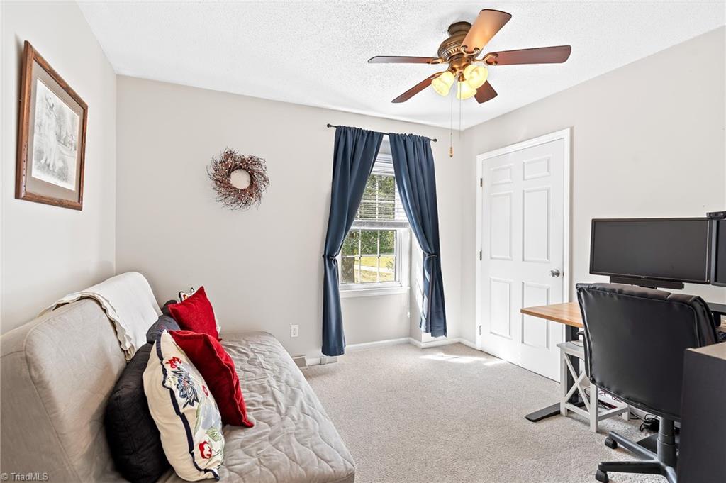 1004 Applegate Court