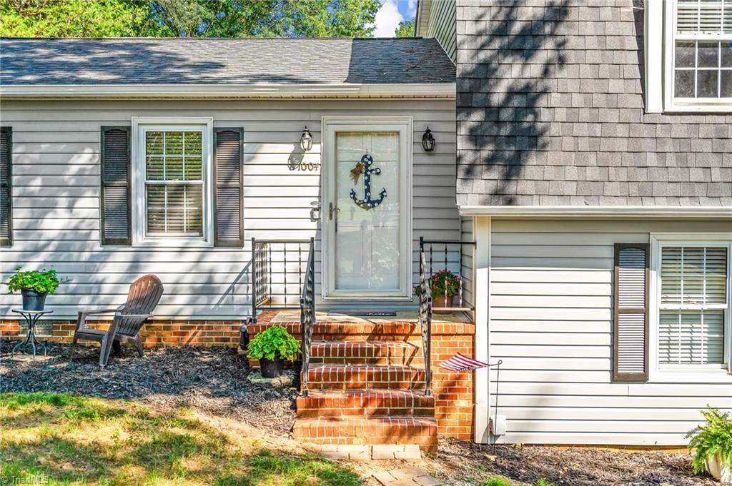 1004 Applegate Court