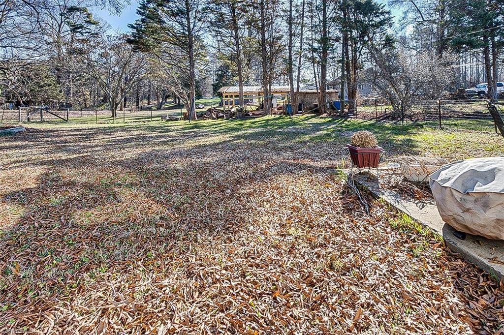4516 Branson Davis Road