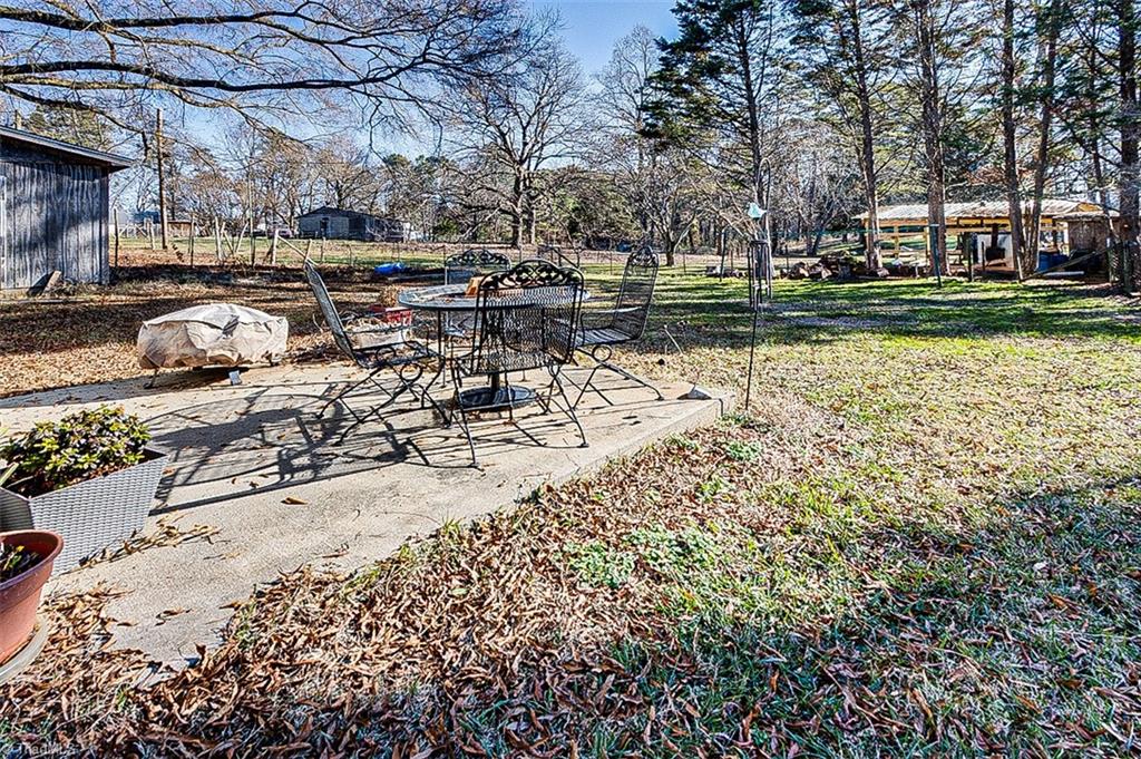 4516 Branson Davis Road