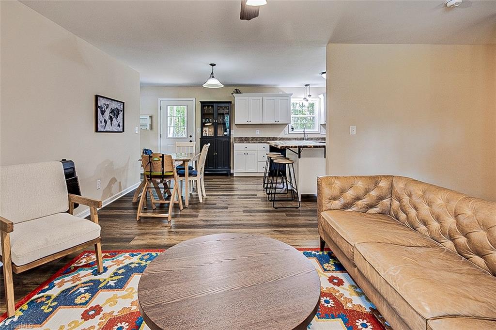 1038 Hub Morris Road