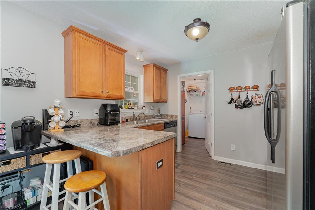 2318 Sharpe Road