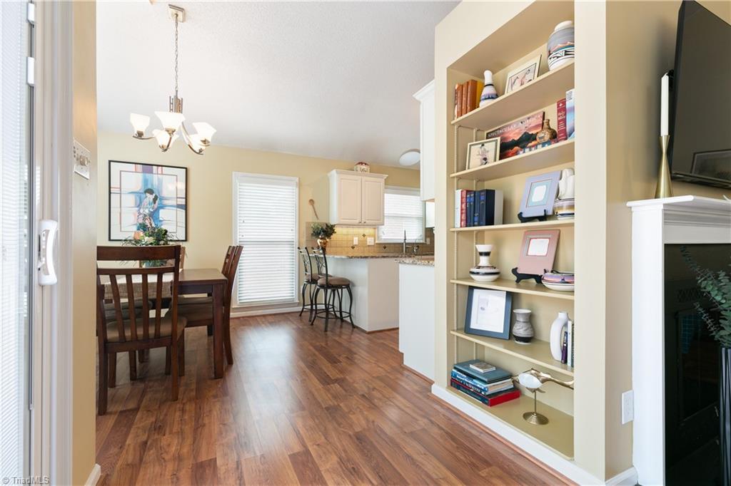 1 Brookglen Drive