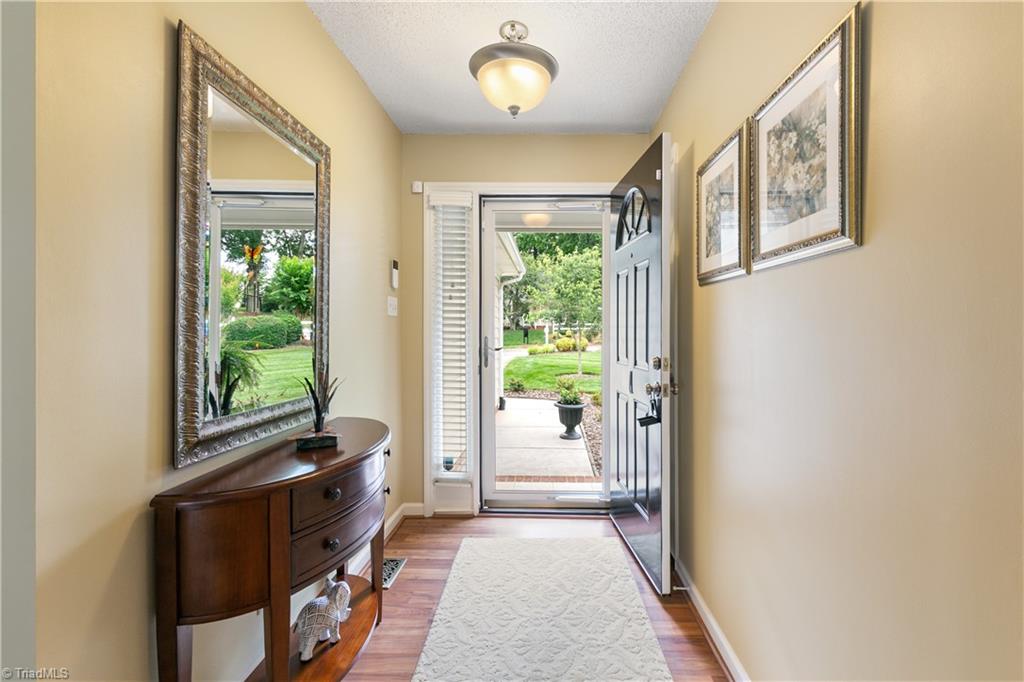1 Brookglen Drive