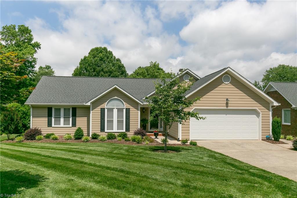 1 Brookglen Drive
