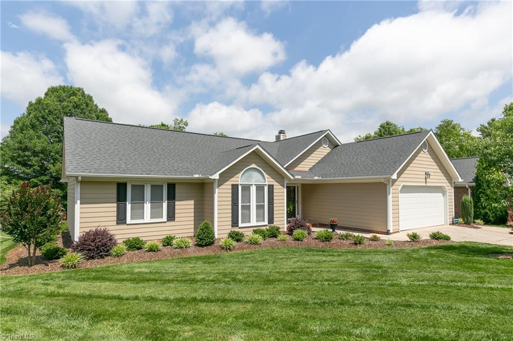 1 Brookglen Drive