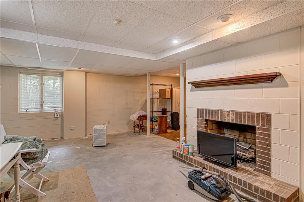 121 Rockridge Court