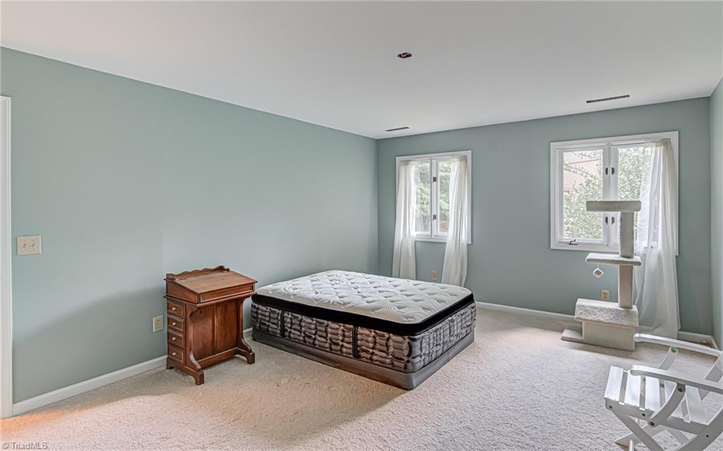 121 Rockridge Court