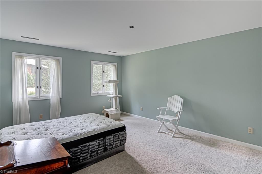 121 Rockridge Court