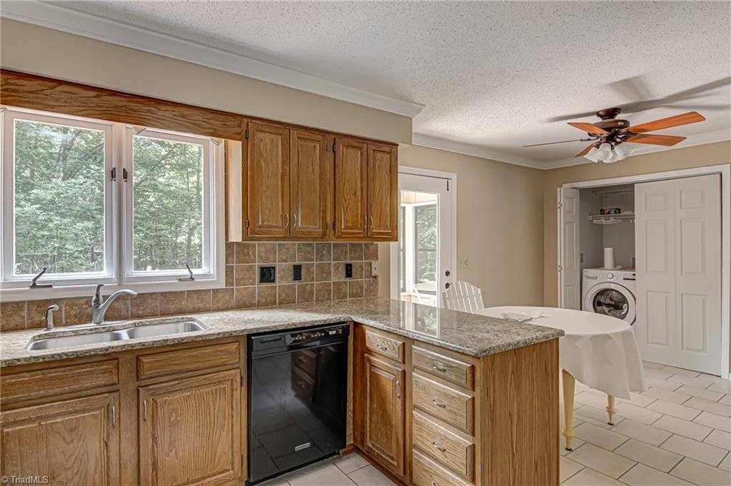 121 Rockridge Court