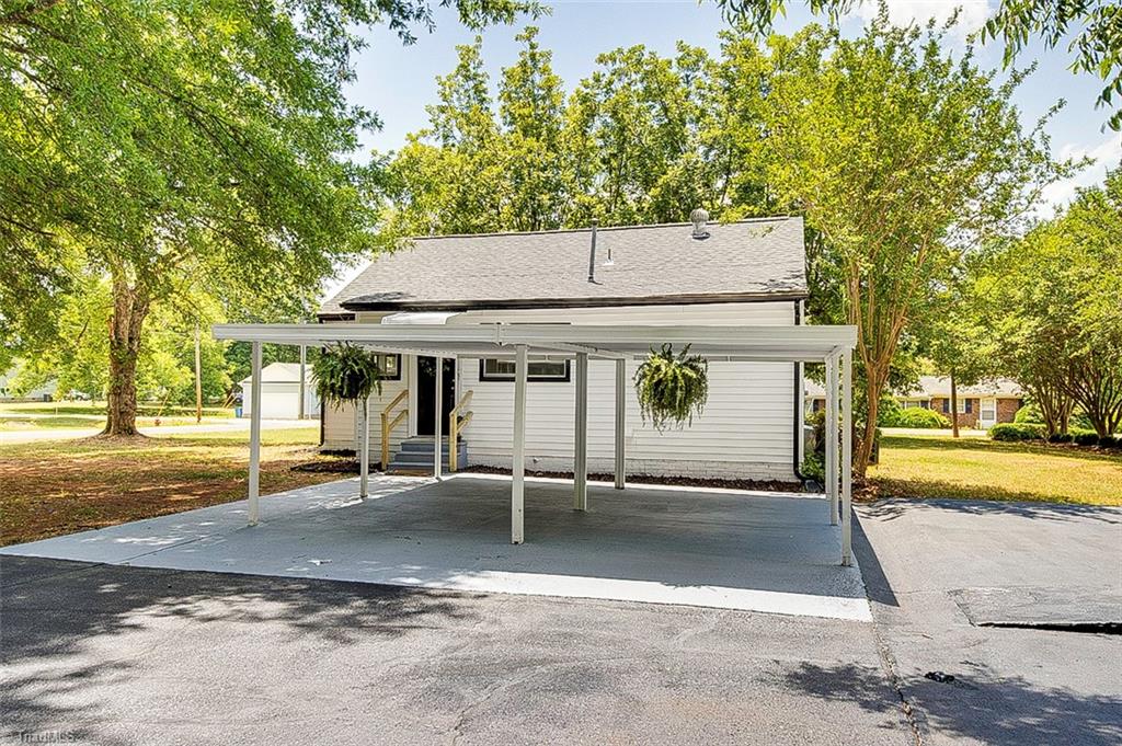 234 Luther Avenue