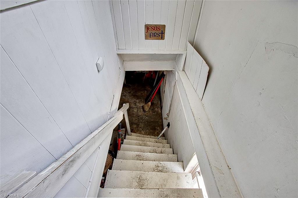 622 Broad Avenue