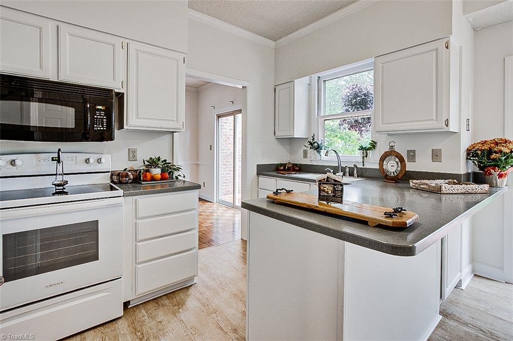 6104 Lindley Woods Drive