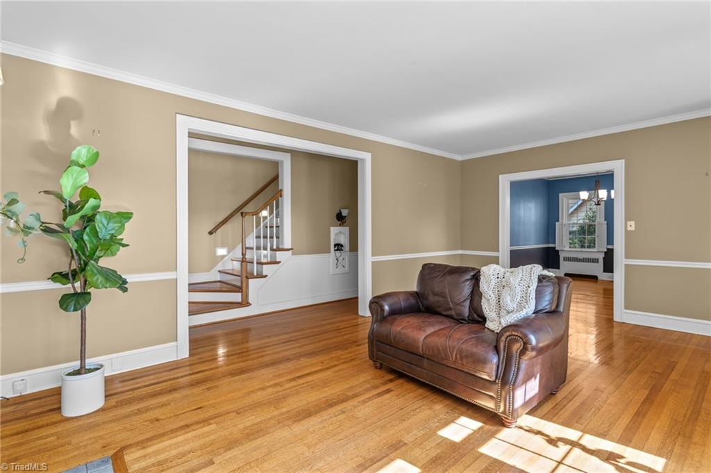 502 W Parkway Avenue