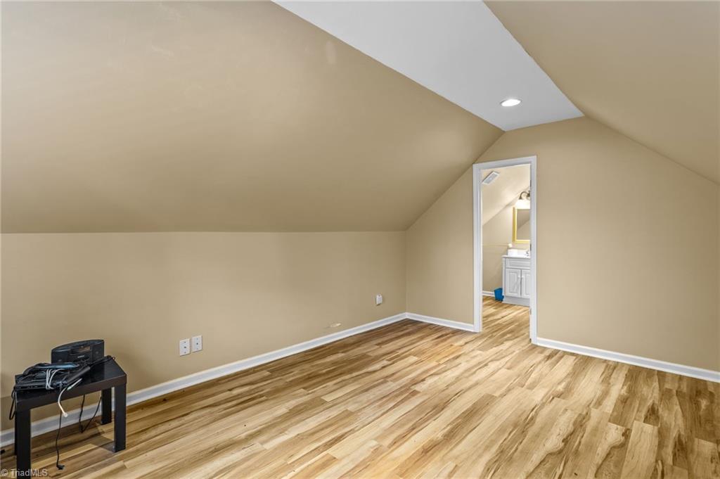 502 W Parkway Avenue