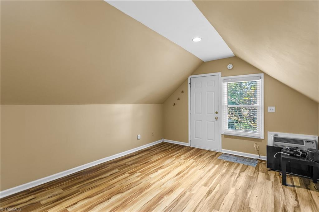 502 W Parkway Avenue