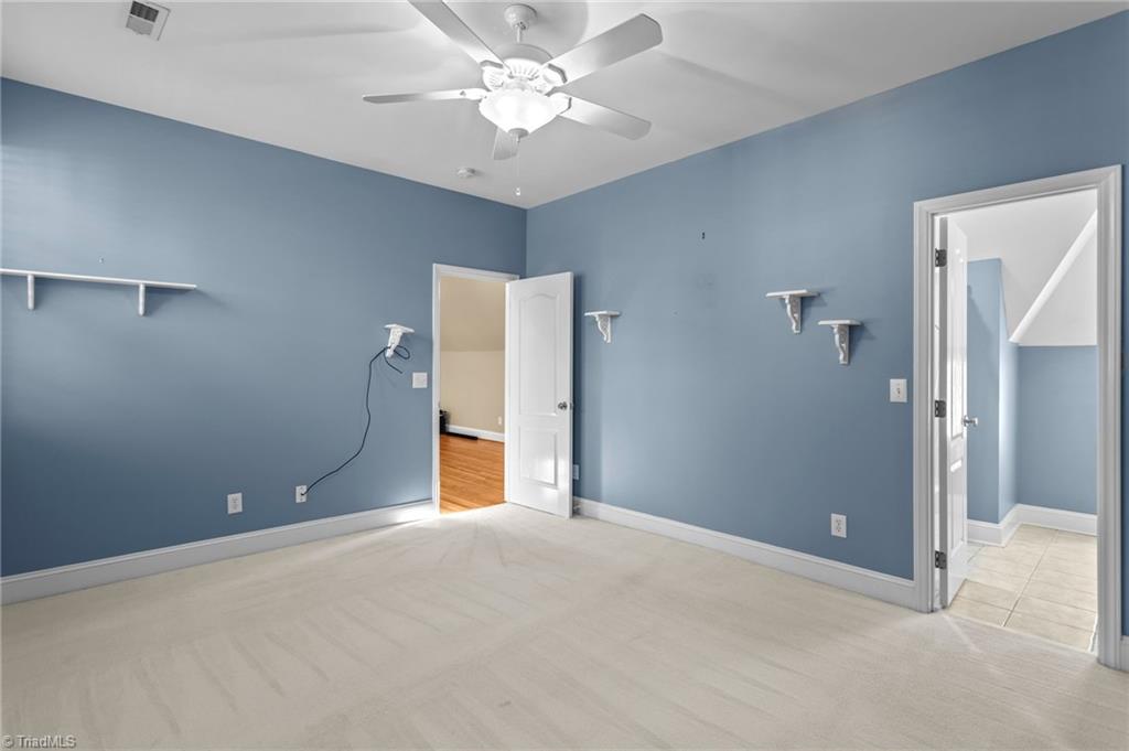 502 W Parkway Avenue