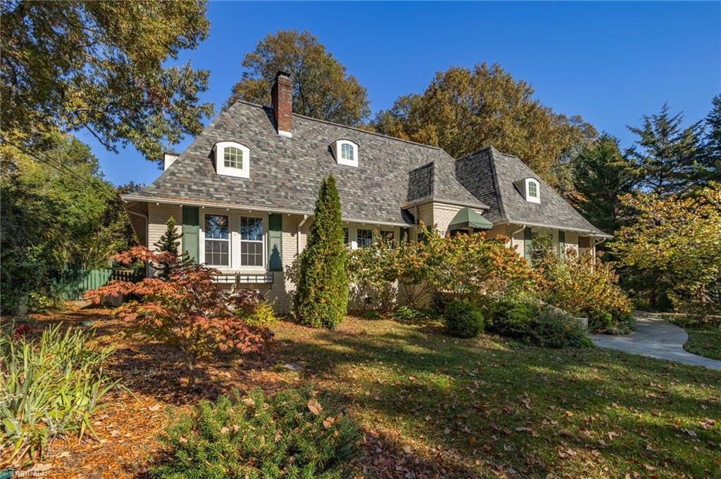 502 W Parkway Avenue