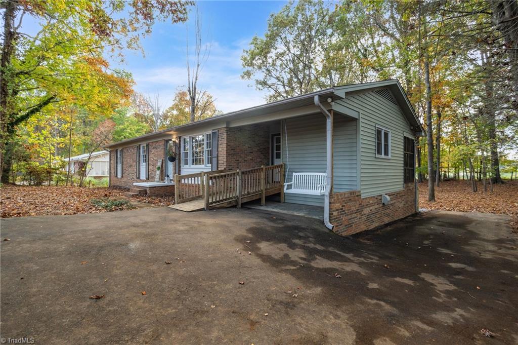 2975 Forest Drive