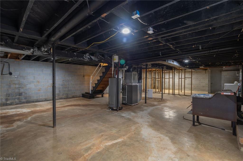 2975 Forest Drive