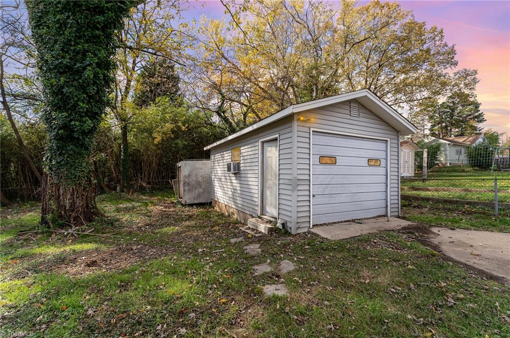 1304 Echo Street