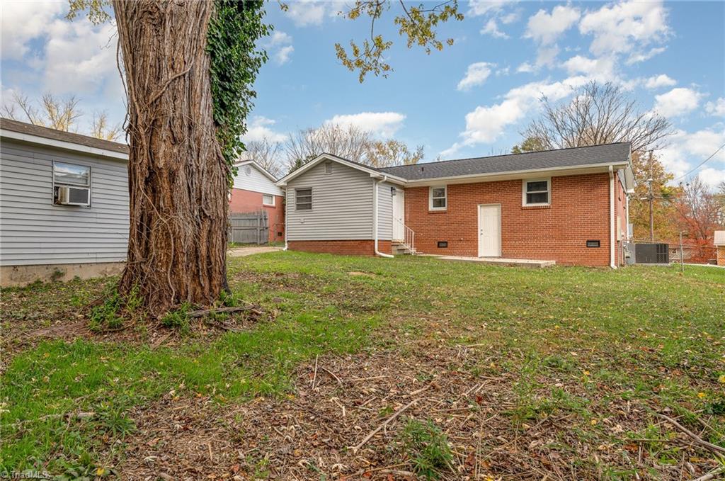 1304 Echo Street