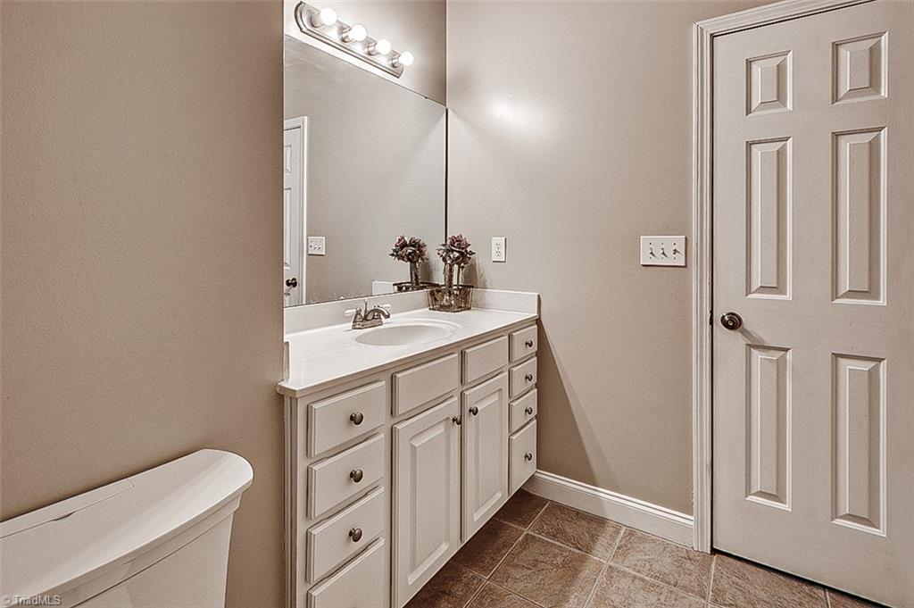 4054 Bentley Drive # 1 Unit: B-1