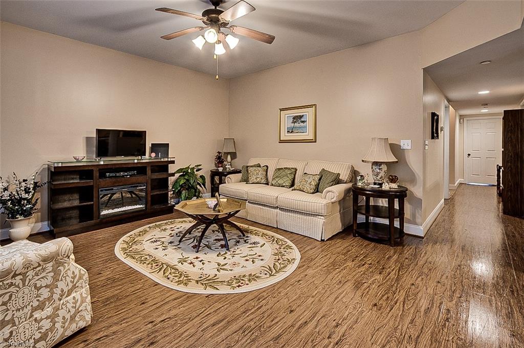 4054 Bentley Drive # 1 Unit: B-1