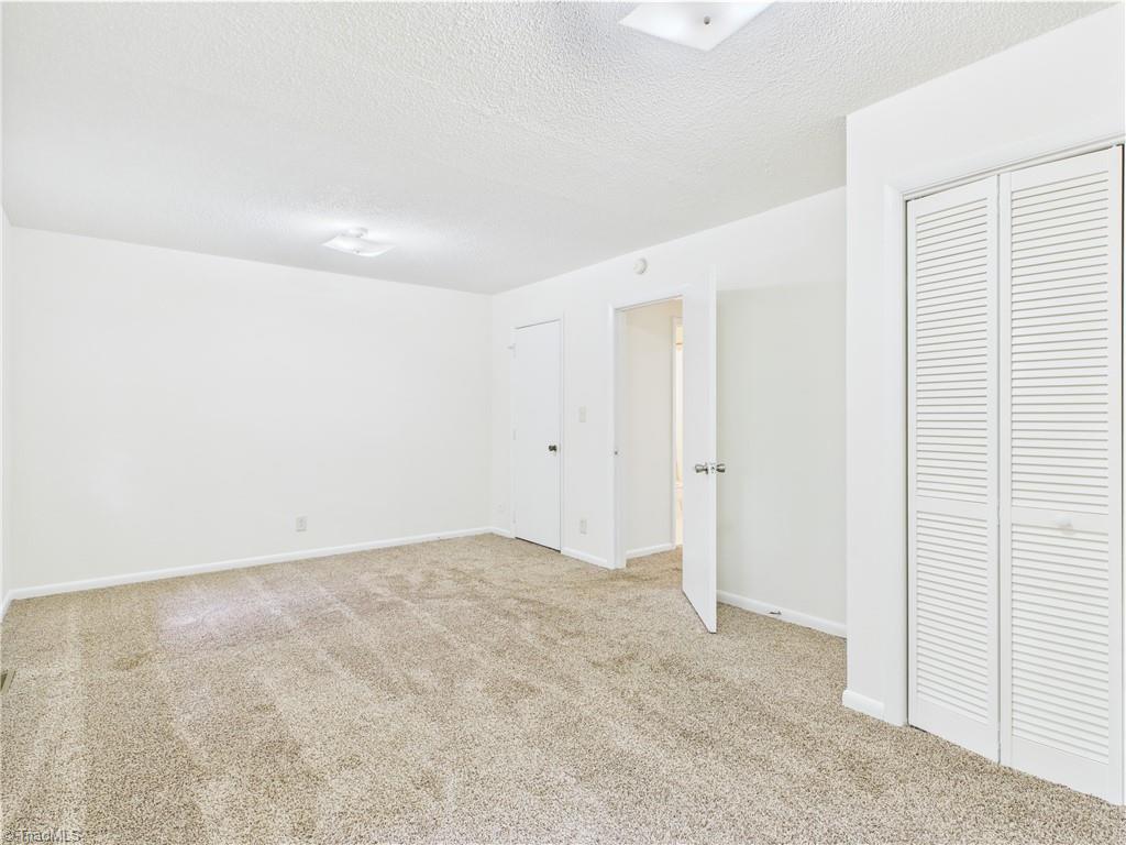3919 Overland Heights