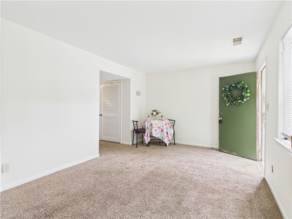 3919 Overland Heights
