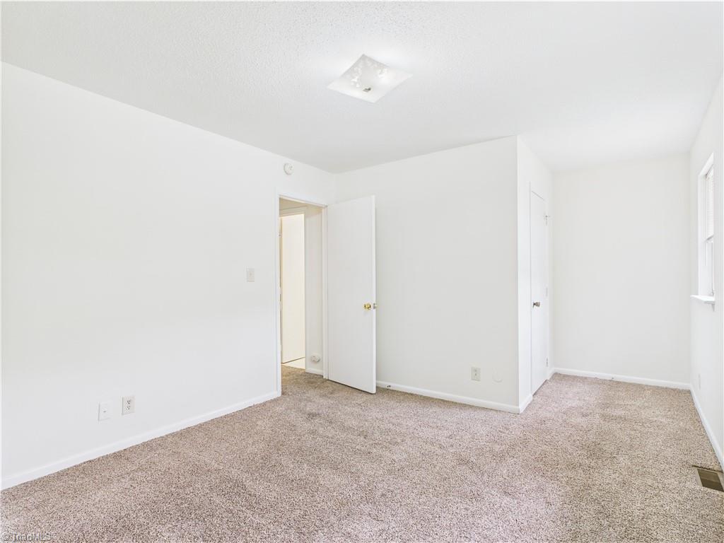 3919 Overland Heights