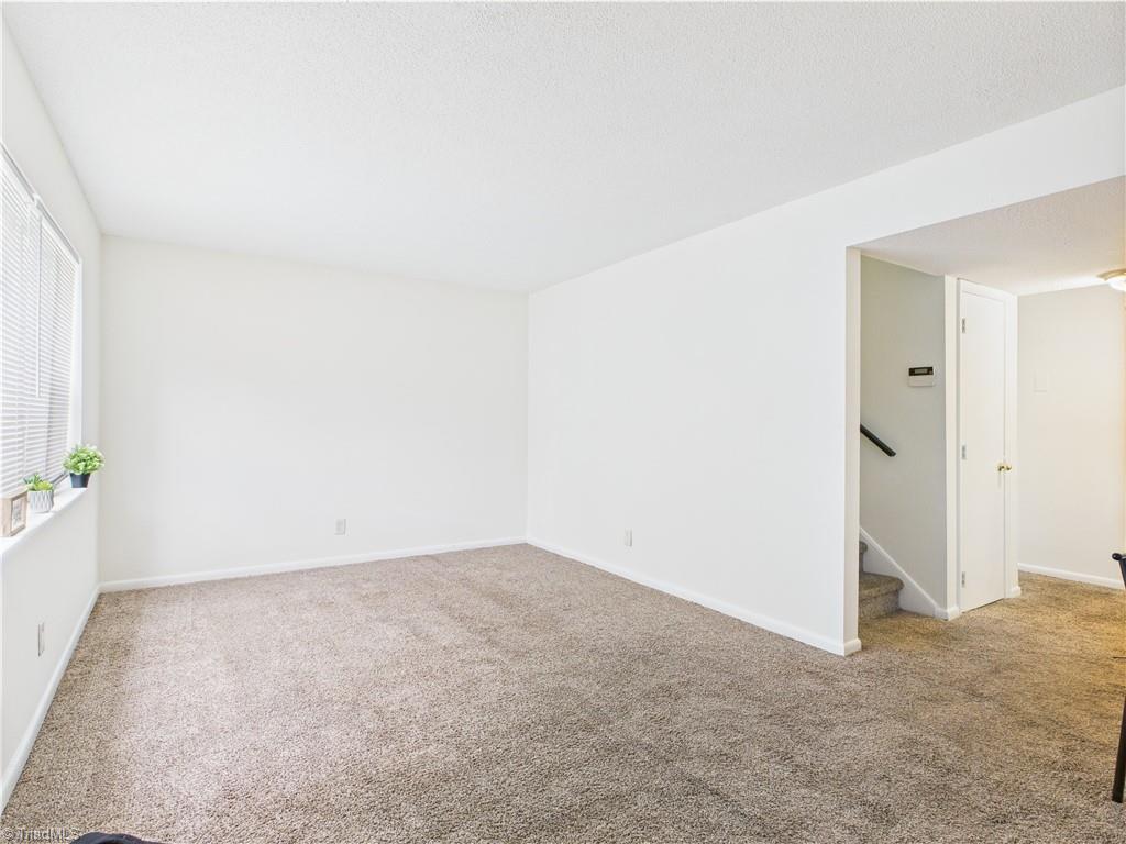 3919 Overland Heights