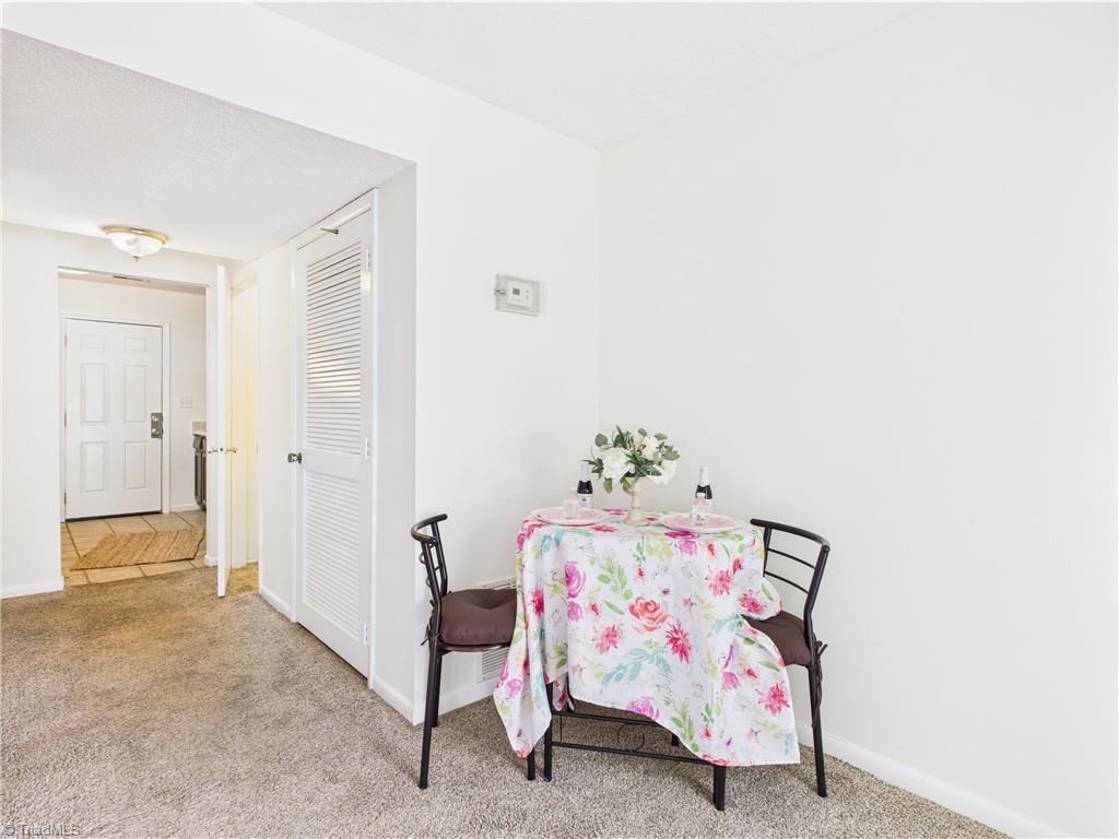 3919 Overland Heights