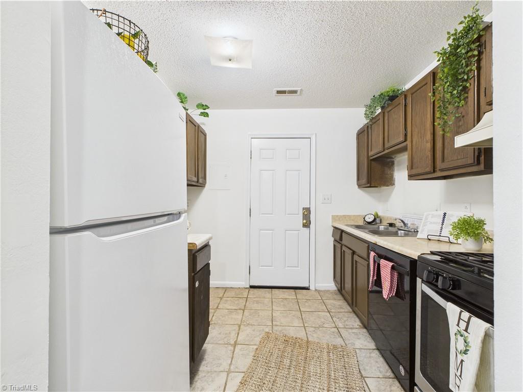 3919 Overland Heights