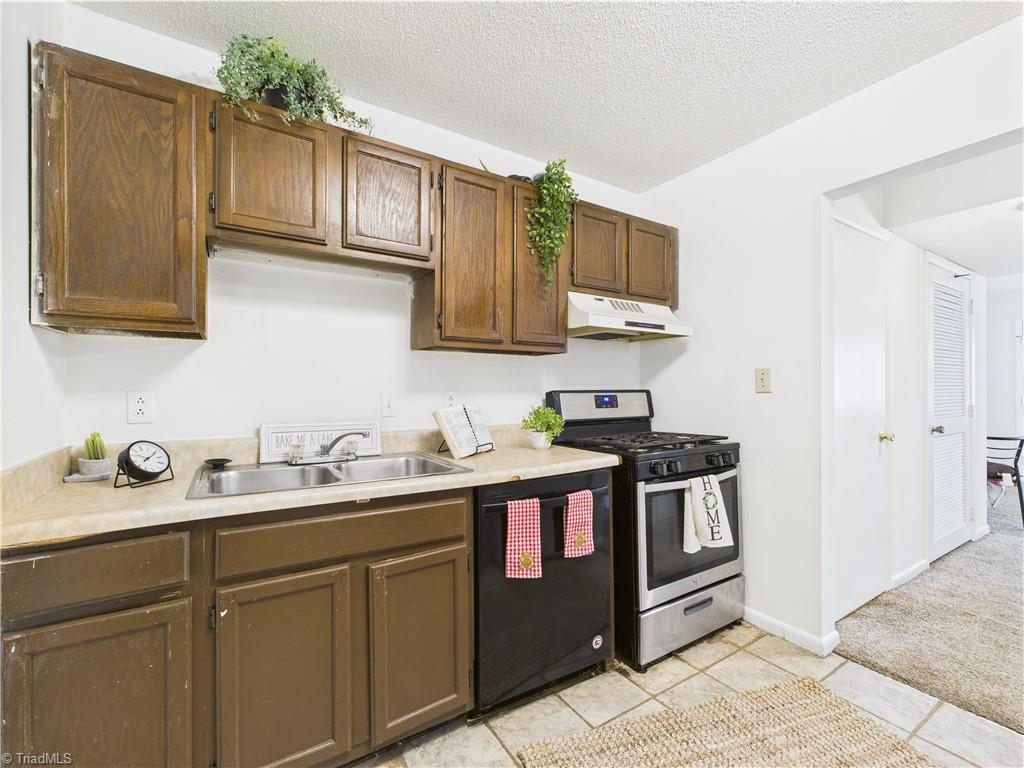 3919 Overland Heights