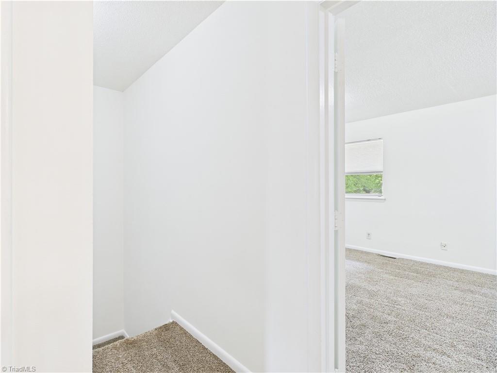 3919 Overland Heights