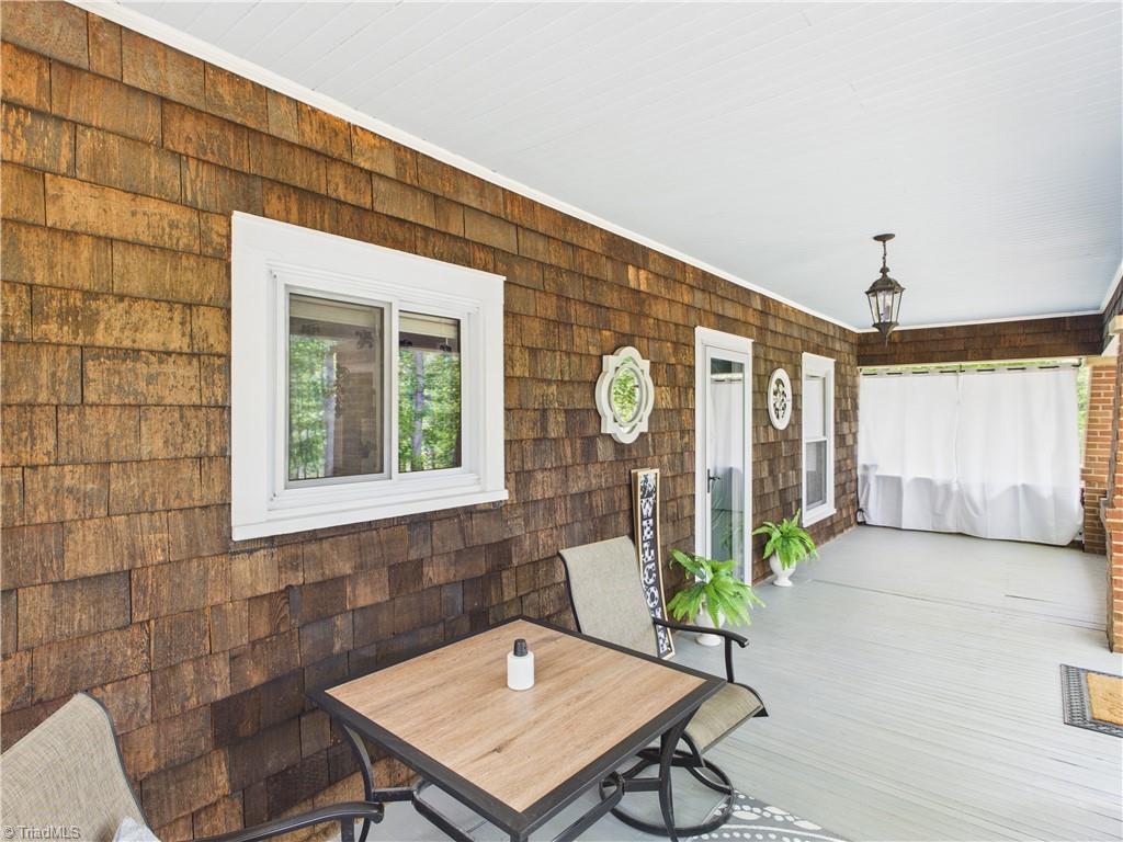 3609 Creekridge Country Road