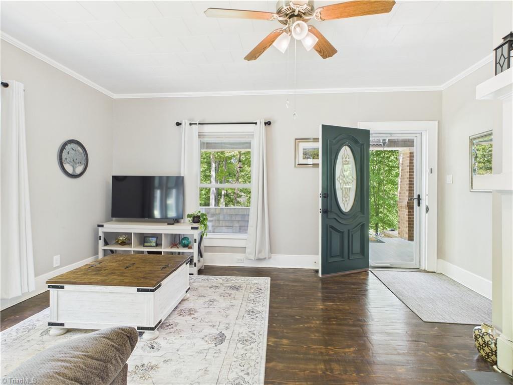 3609 Creekridge Country Road