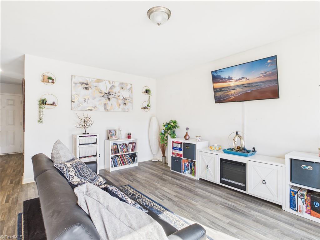 1531 Robins Nest Drive