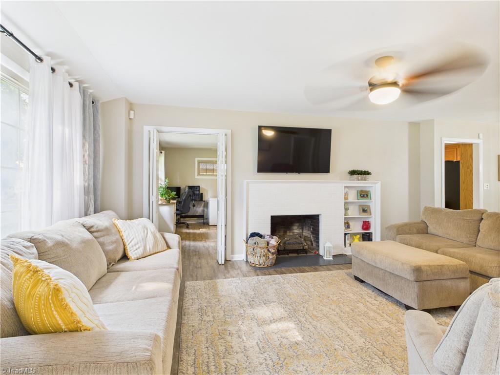 3196 Forest Drive