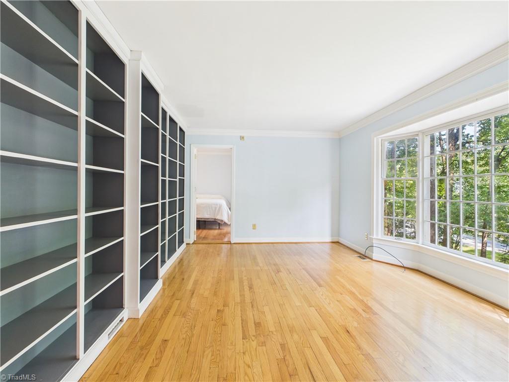 1285 Canterbury Trail