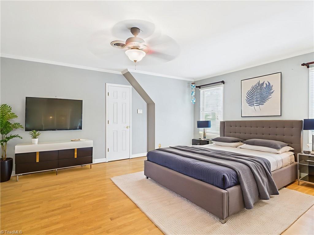 1285 Canterbury Trail