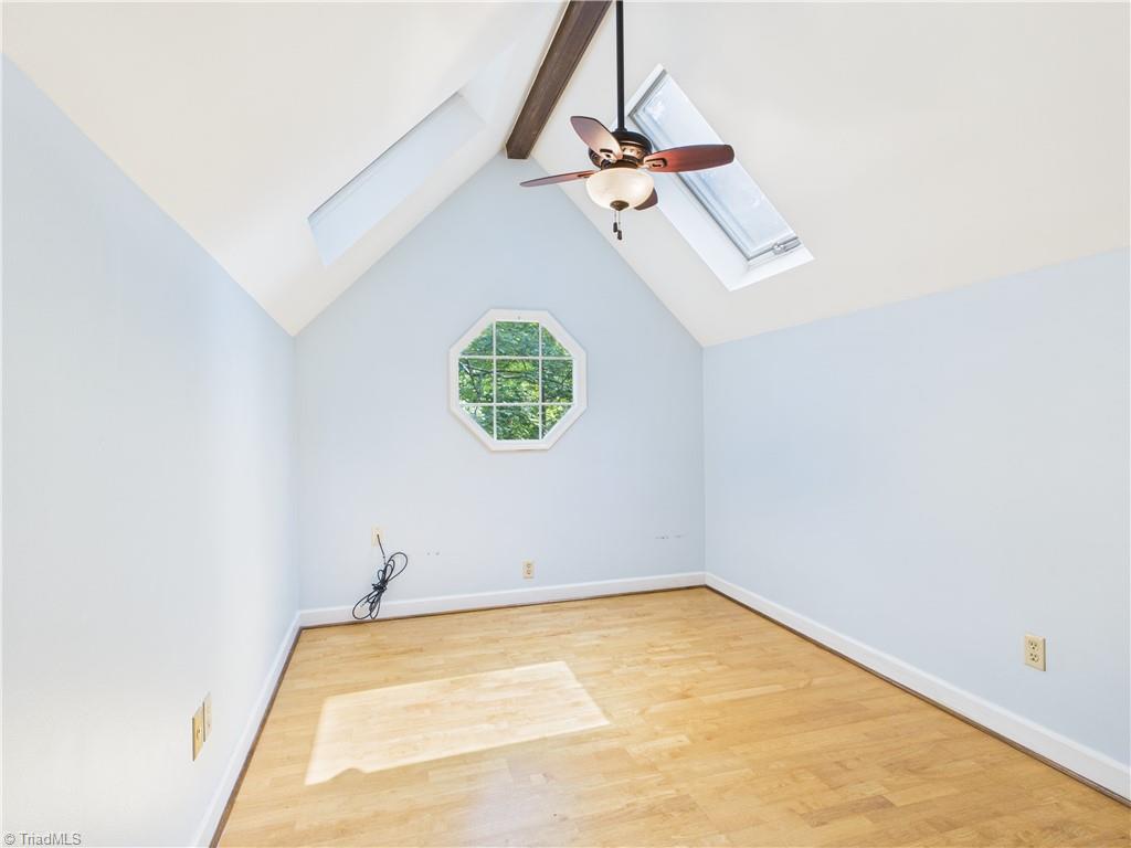 1285 Canterbury Trail